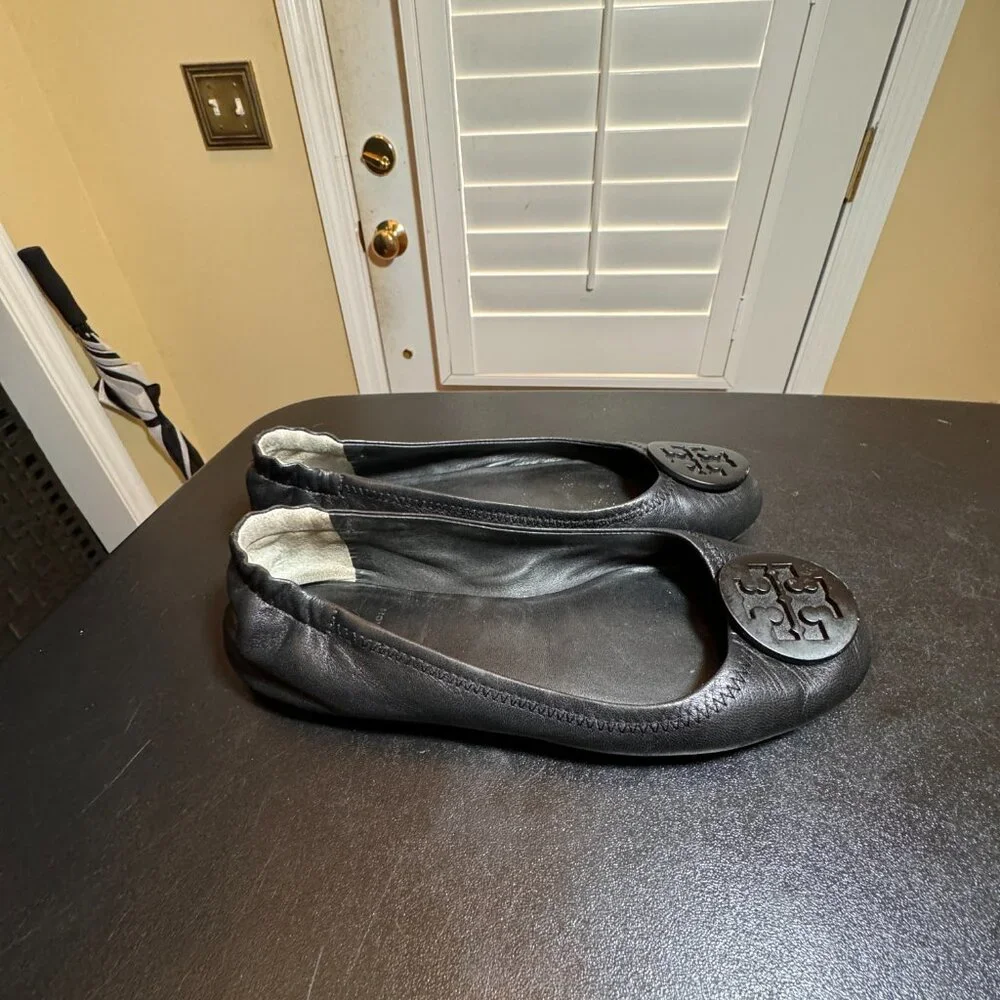 Tory Burch size 7.5 black flats